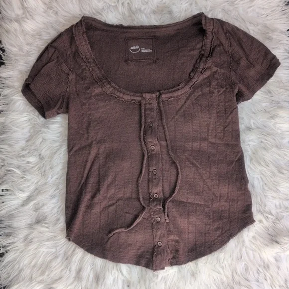 Aerie Vintage Button Down Pointelle Tee Medium - Picture 1 of 5